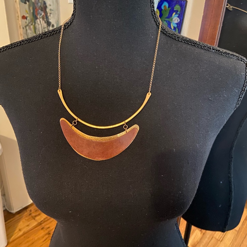 Fashionable necklace